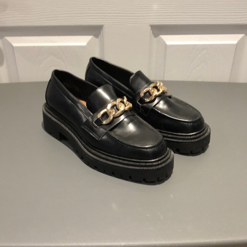 NWT | H&M Lug Platform Loafers with Gold Chain